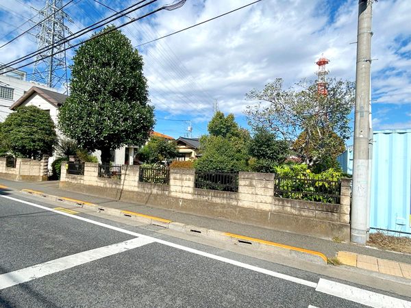 東京都小平市小川町1丁目 前面道路含む外観 東京都小平市小川町1丁目 前面道路含む外観