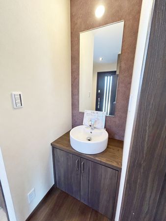 小平市小川町1丁目 新築戸建 玄関