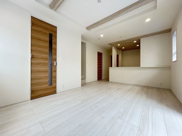 小平市小川町1丁目 新築戸建 リビング