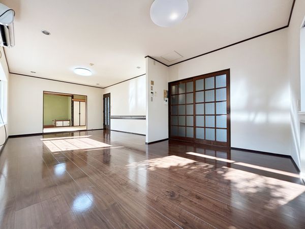 青梅市新町5丁目 戸建 リビング