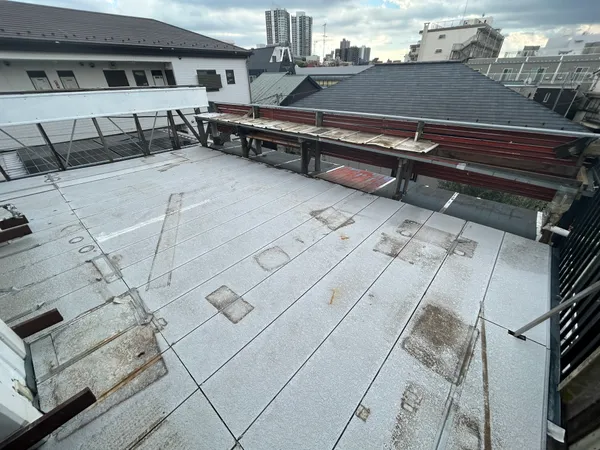 屋上のバルコニー