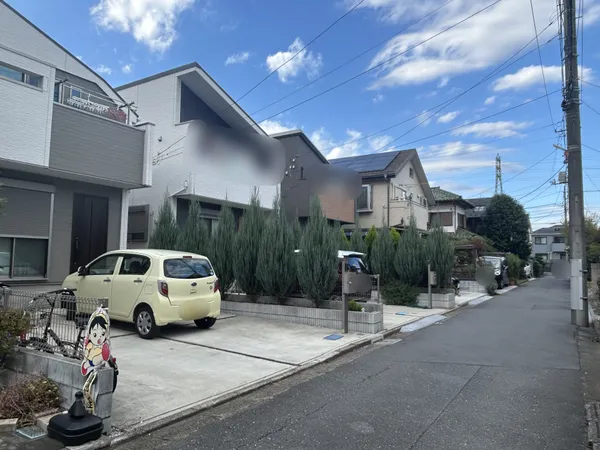 前面道路含む外観