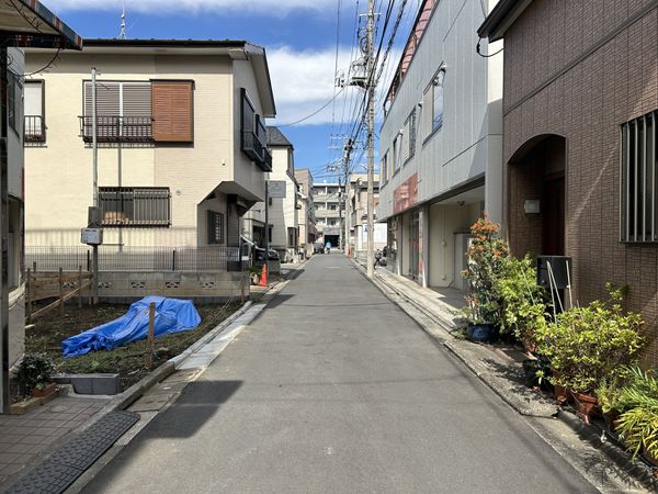 三鷹市上連雀9丁目 新築戸建 前面道路含む外観