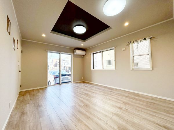 三鷹市大沢1丁目 戸建 リビング