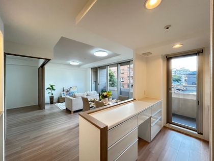 グランスイート三鷹下連雀 リビング