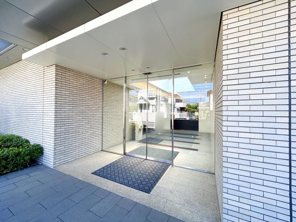 クレストグランディオ武蔵野 エントランス