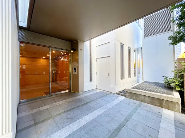 サブエントランス