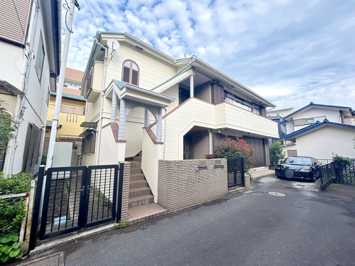 調布市飛田給2丁目古家付き土地 前面道路含む外観 前面道路含む外観