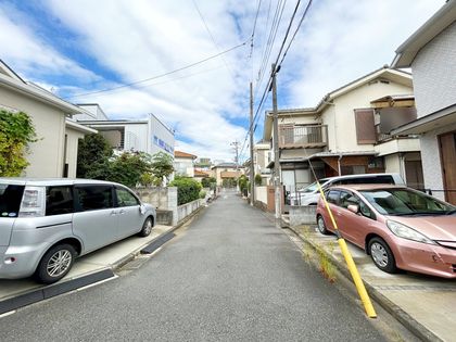 前面道路含む外観