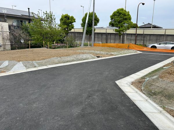 稲城市押立 土地8区画 前面道路含む外観 稲城市押立 土地8区画 前面道路含む外観