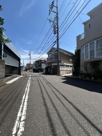 前面道路含む外観