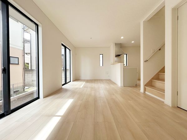 三鷹市大沢5丁目 新築戸建5号棟 リビング 三鷹市大沢5丁目 新築戸建5号棟 リビング