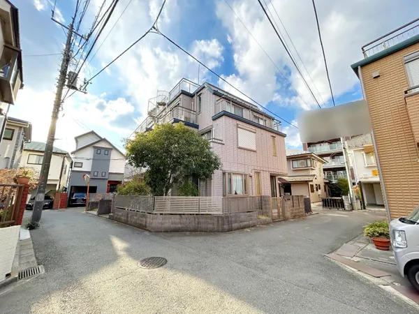 前面道路含む外観