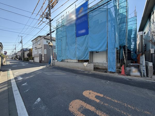 調布市深大寺東町6丁目新築戸建 2号棟 前面道路含む外観