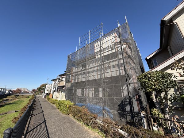 調布市佐須町2丁目新築戸建 前面道路含む外観