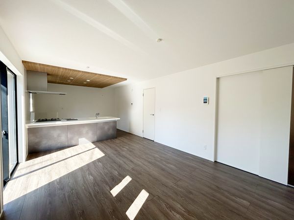 稲城市若葉台1丁目新築戸建 2号棟 リビング