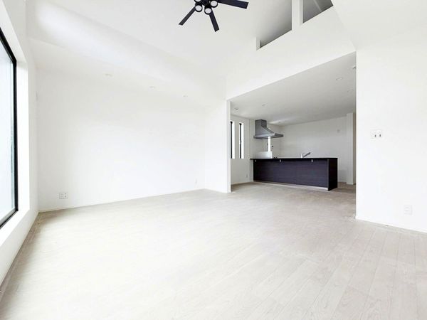 調布市富士見町1丁目新築戸建1号棟 リビング