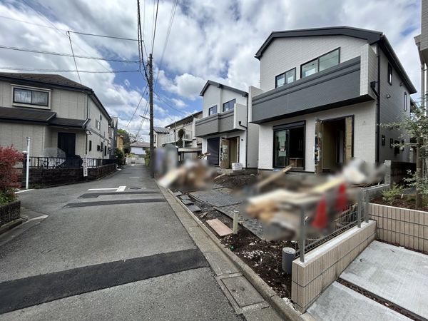 調布市深大寺東町6丁目新築戸建B号棟 前面道路含む外観 調布市深大寺東町6丁目新築戸建B号棟 前面道路含む外観