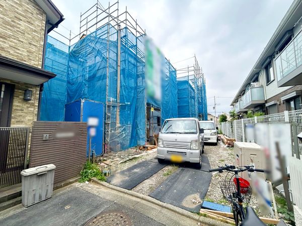 調布市飛田給2丁目 新築戸建2号棟 前面道路含む外観 調布市飛田給2丁目 新築戸建2号棟 前面道路含む外観