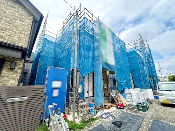 調布市飛田給2丁目 新築戸建2号棟 前面道路含む外観 調布市飛田給2丁目 新築戸建2号棟 前面道路含む外観