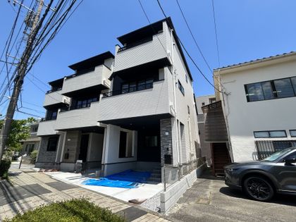 稲城市東長沼新築戸建3号棟 外観