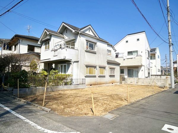 前面道路含む外観