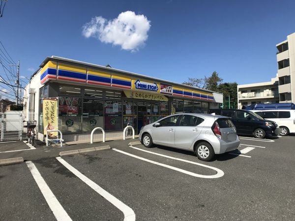 多摩川住宅 ト-1号棟 ミニストップ調布染地店(約550m) ミニストップ調布染地店(約550m)