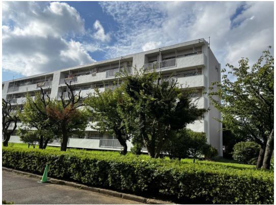 多摩川住宅 ト-1号棟 外観 多摩川住宅 ト-1号棟 外観