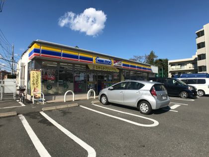 ミニストップ調布染地店（約740ｍ）
