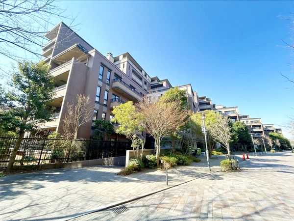 アトラス調布 光の棟 外観 アトラス調布 光の棟 外観