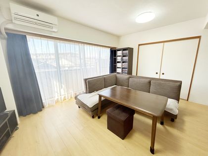 ヴェルビュ京王稲田堤 リビング