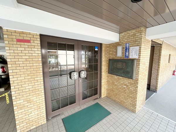 ライオンズマンション調布第2 エントランス ライオンズマンション調布第2 エントランス