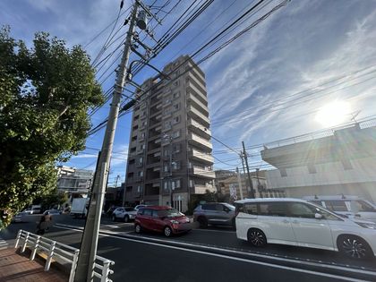 コニファーコート稲城 外観