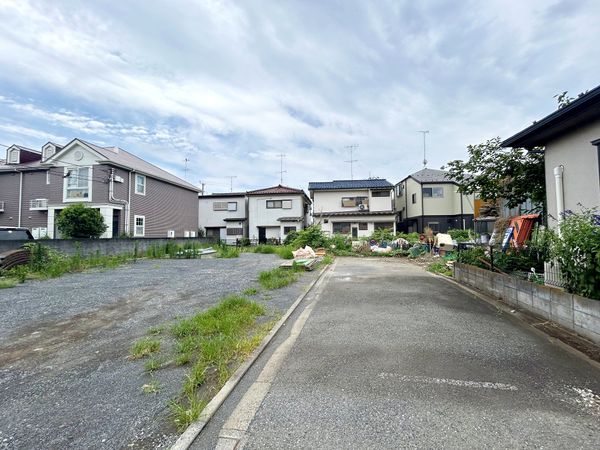 前面道路含む外観