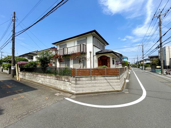 前面道路含む外観