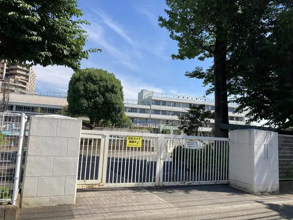 府中第九小学校　徒歩11分
