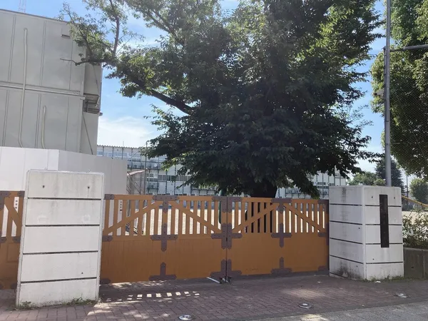 府中第一中学校　徒歩5分