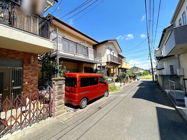 前面道路含む外観