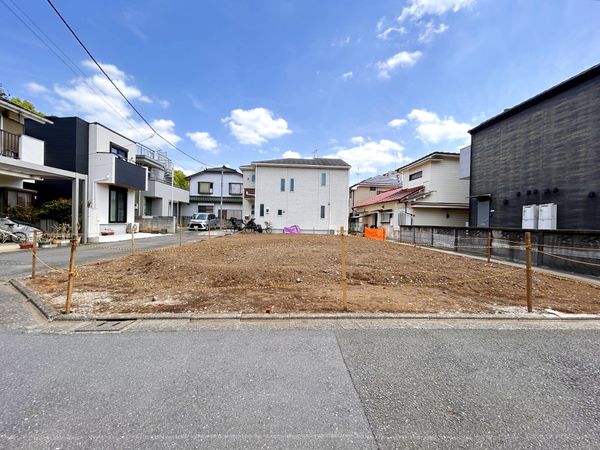 府中市晴見町3丁目 土地 1区画 前面道路含む外観