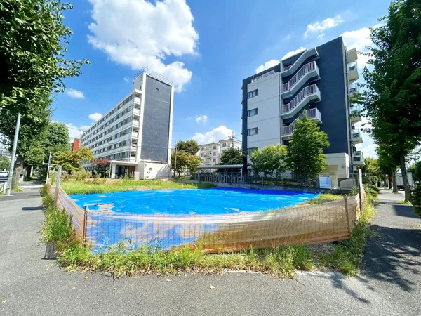 ※現地に建築確認の看板がありますが、本物件は建築条件なしの土地です、お好きなハウスメーカーで建てられます。