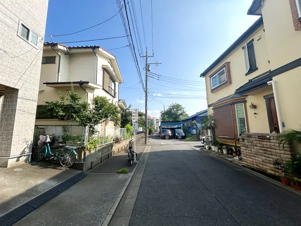 北西側道路