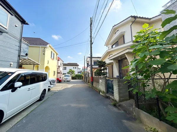 南東側道路