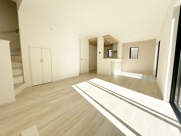 府中市浅間町4丁目 新築戸建 1号棟 リビング