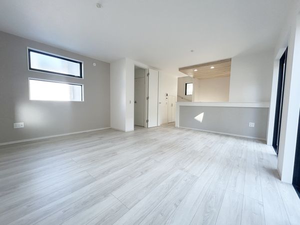 府中市浅間町4丁目 新築戸建 2号棟 リビング