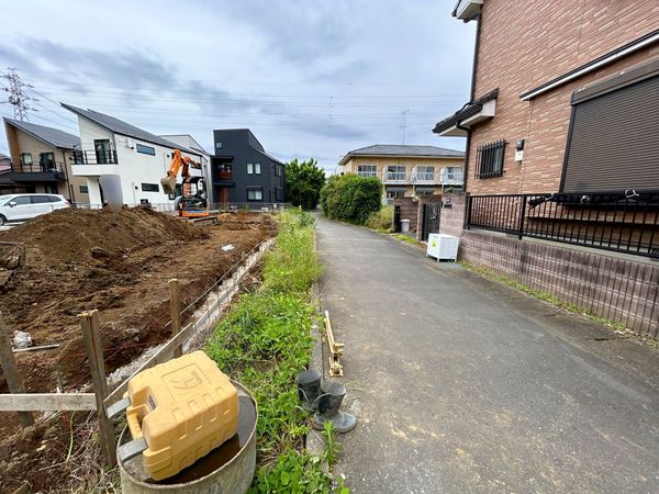府中市小柳町2丁目 新築戸建 1号棟 前面道路含む外観 府中市小柳町2丁目 新築戸建 1号棟 前面道路含む外観