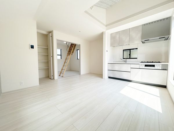 府中市西府町5丁目 新築戸建 1号棟 リビング