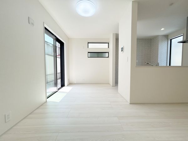府中市西府町5丁目 新築戸建 2号棟 リビング