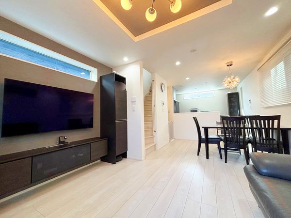 府中市白糸台1丁目 戸建 リビング