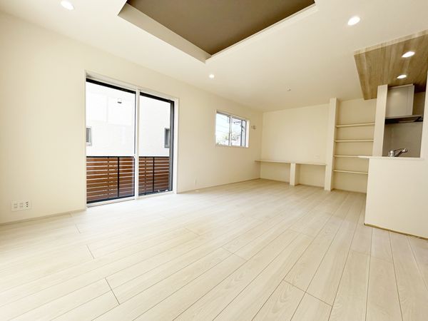 府中市四谷4丁目 新築戸建12号棟 リビング