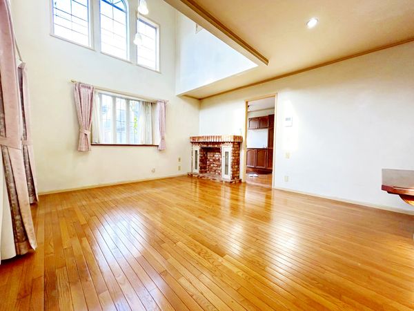 府中市分梅町5丁目 戸建 リビング